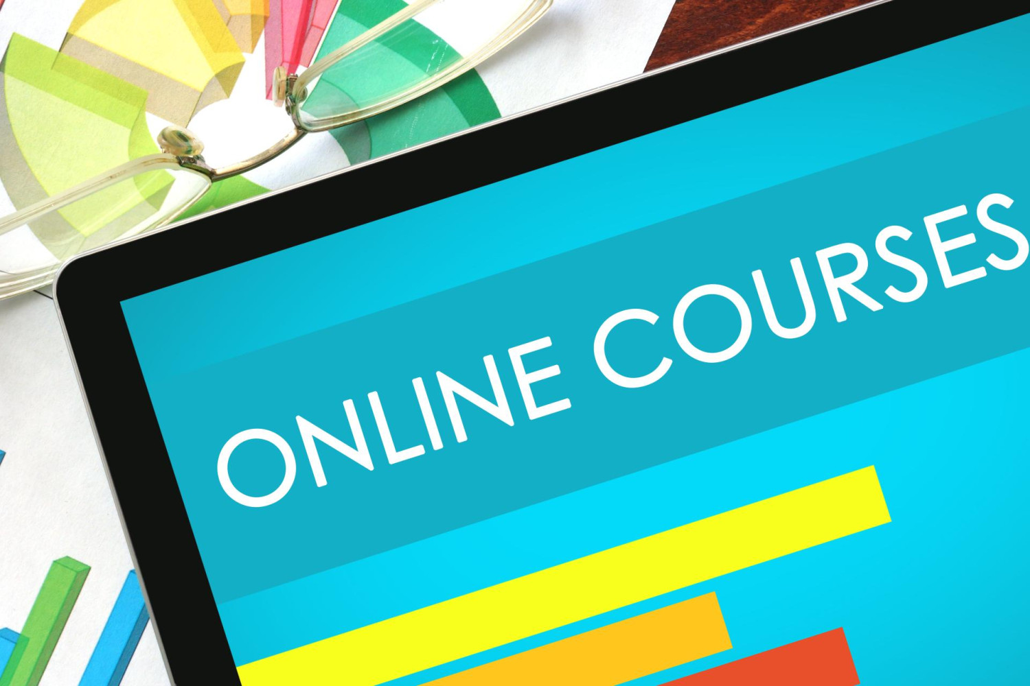 دورات قصيرة أونلاين - أبرز العروض الرقمية لتطوير مهاراتك على ڤيوليت